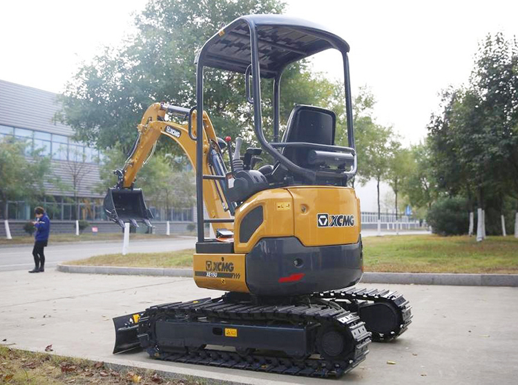 XCMG factory XE15U Chinese 1.5 ton mini digger excavator machine price